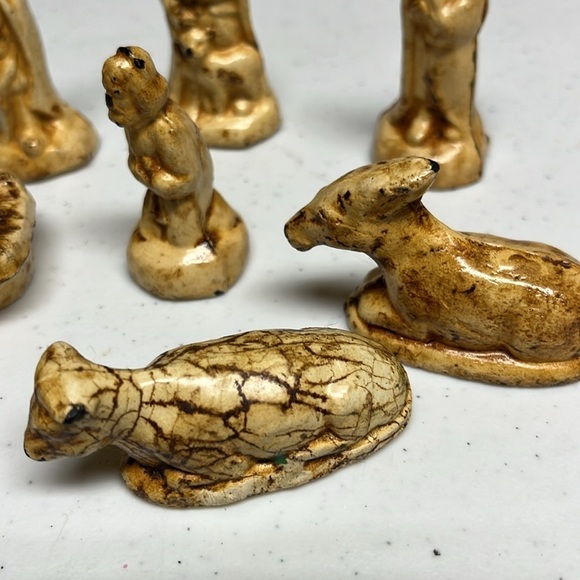 Nativity Set Small Vintage Antiqued - Picture 6 of 8